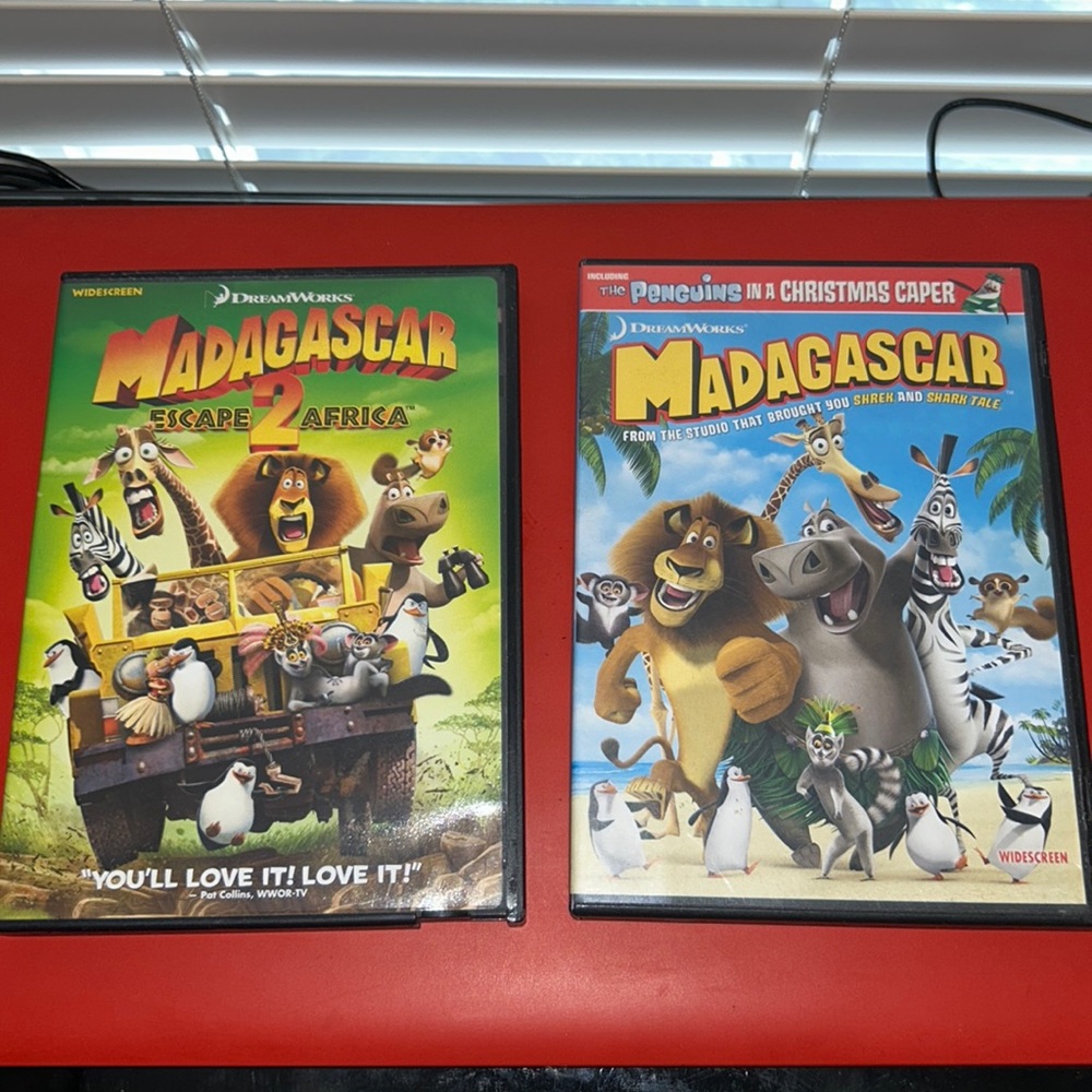 Madagascar: Escape 2 Africa (DVD, 2009, And Madagascar‎ DVD 2005